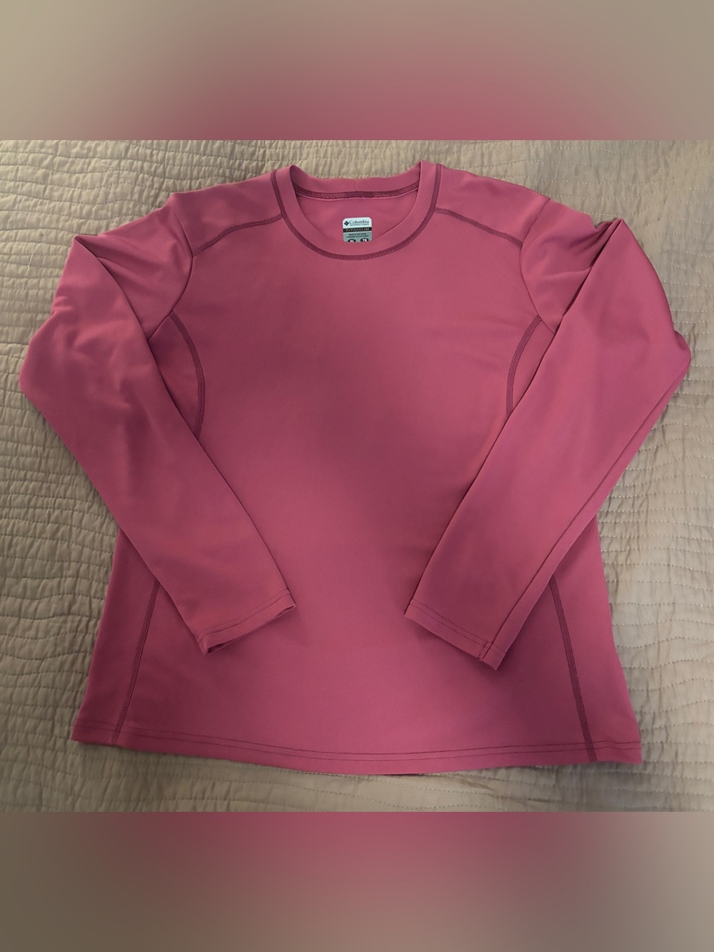 MWomen's Columbia Titanium long-sleeve performance base layer shirt